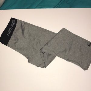 Nike Pro workout capris sz L